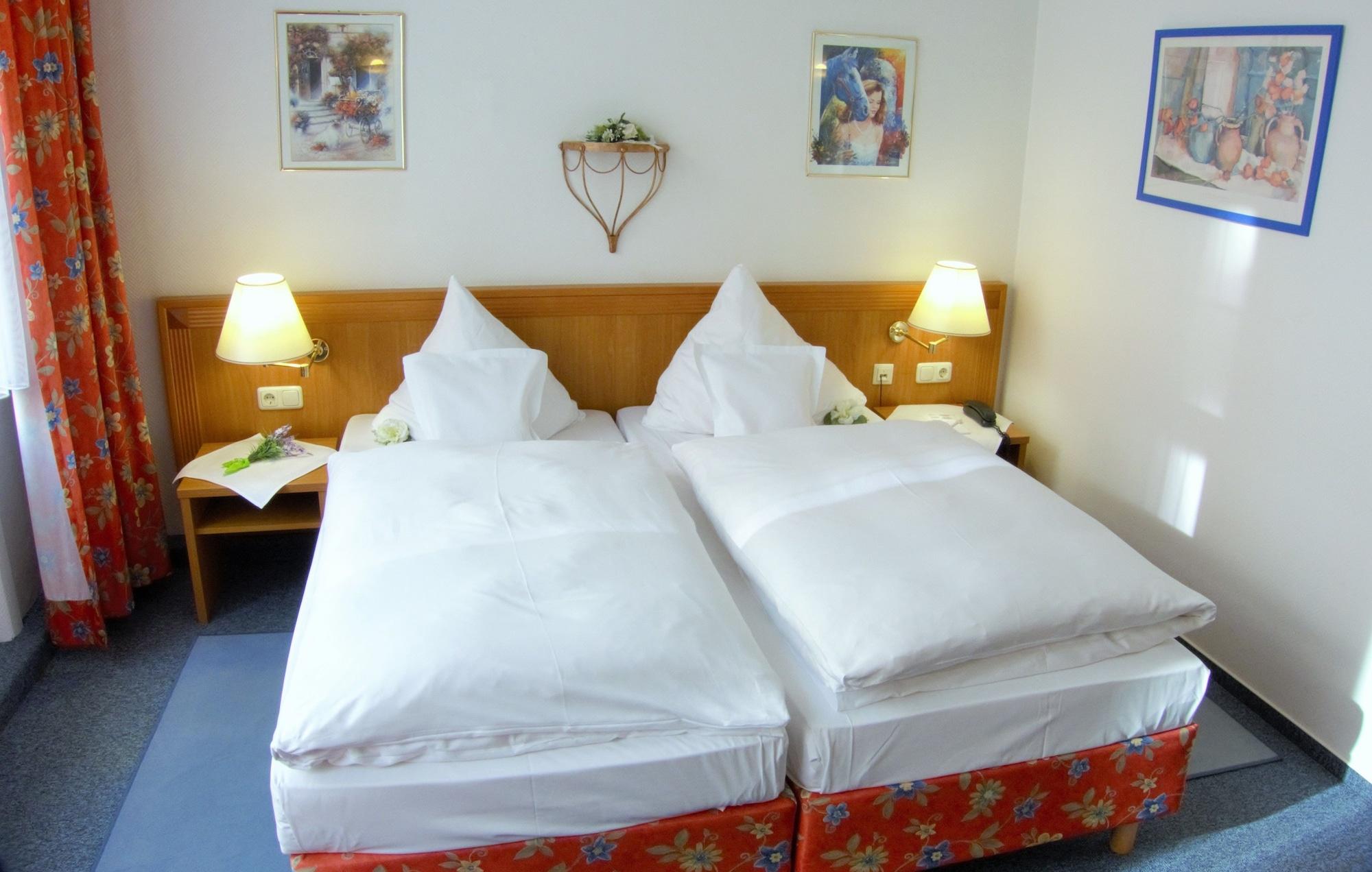 Hotel Alpha Хановер Екстериор снимка