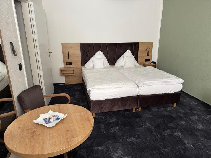 Hotel Alpha Хановер Екстериор снимка