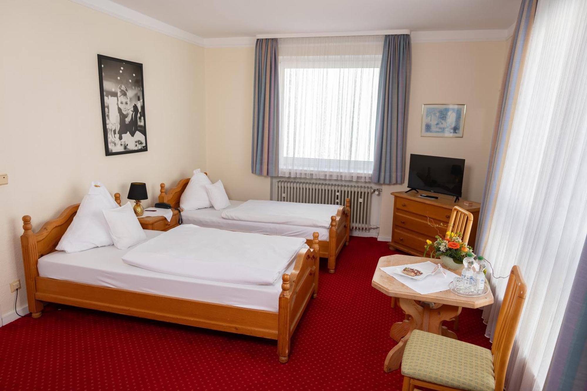 Hotel Alpha Хановер Екстериор снимка