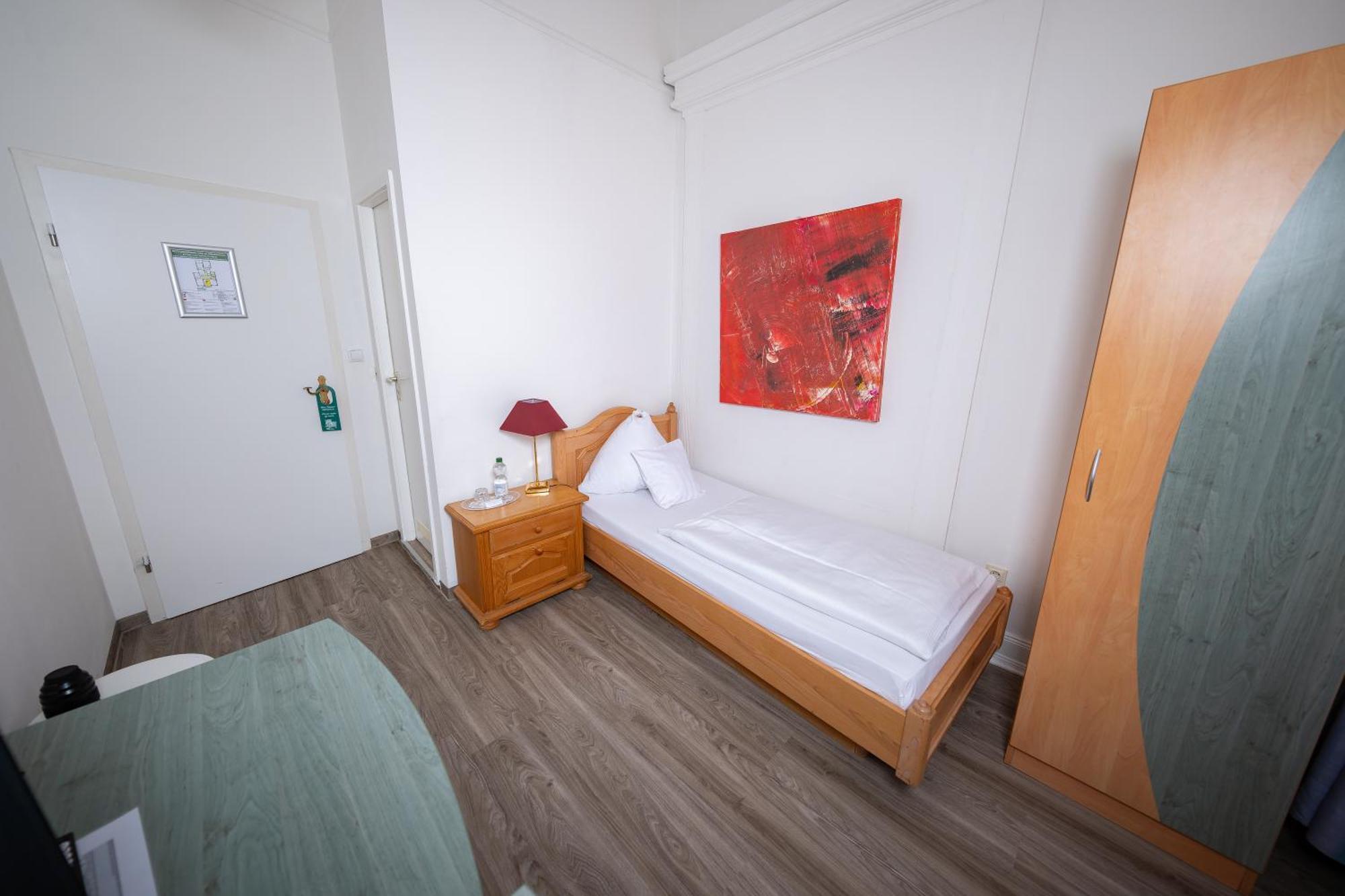 Hotel Alpha Хановер Екстериор снимка
